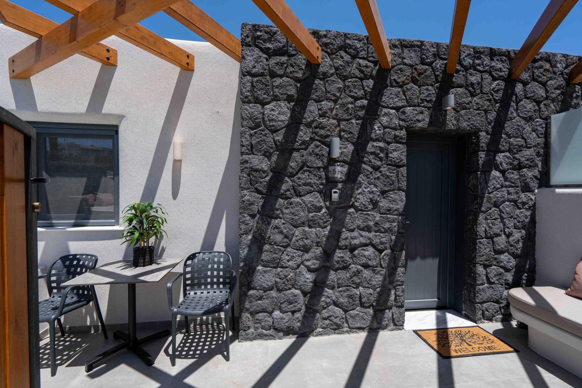 Lymarou Collection Aparthotel Megalochori  Exterior photo